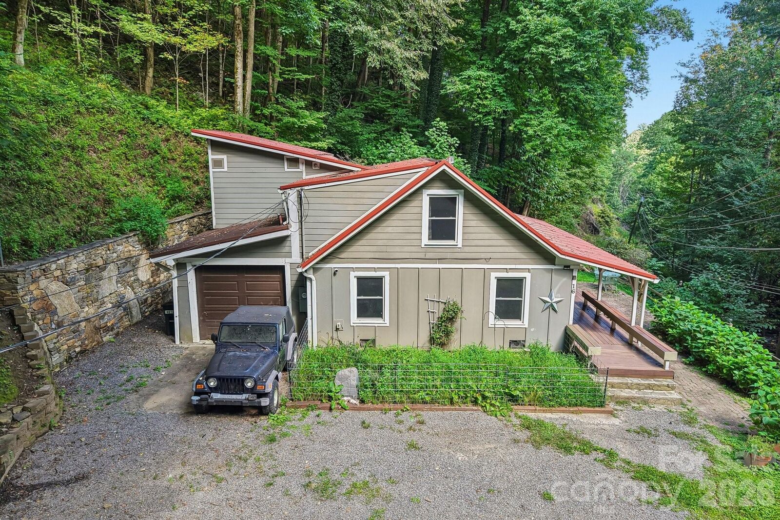 Property Photo:  16 Wits End Way  NC 28785 