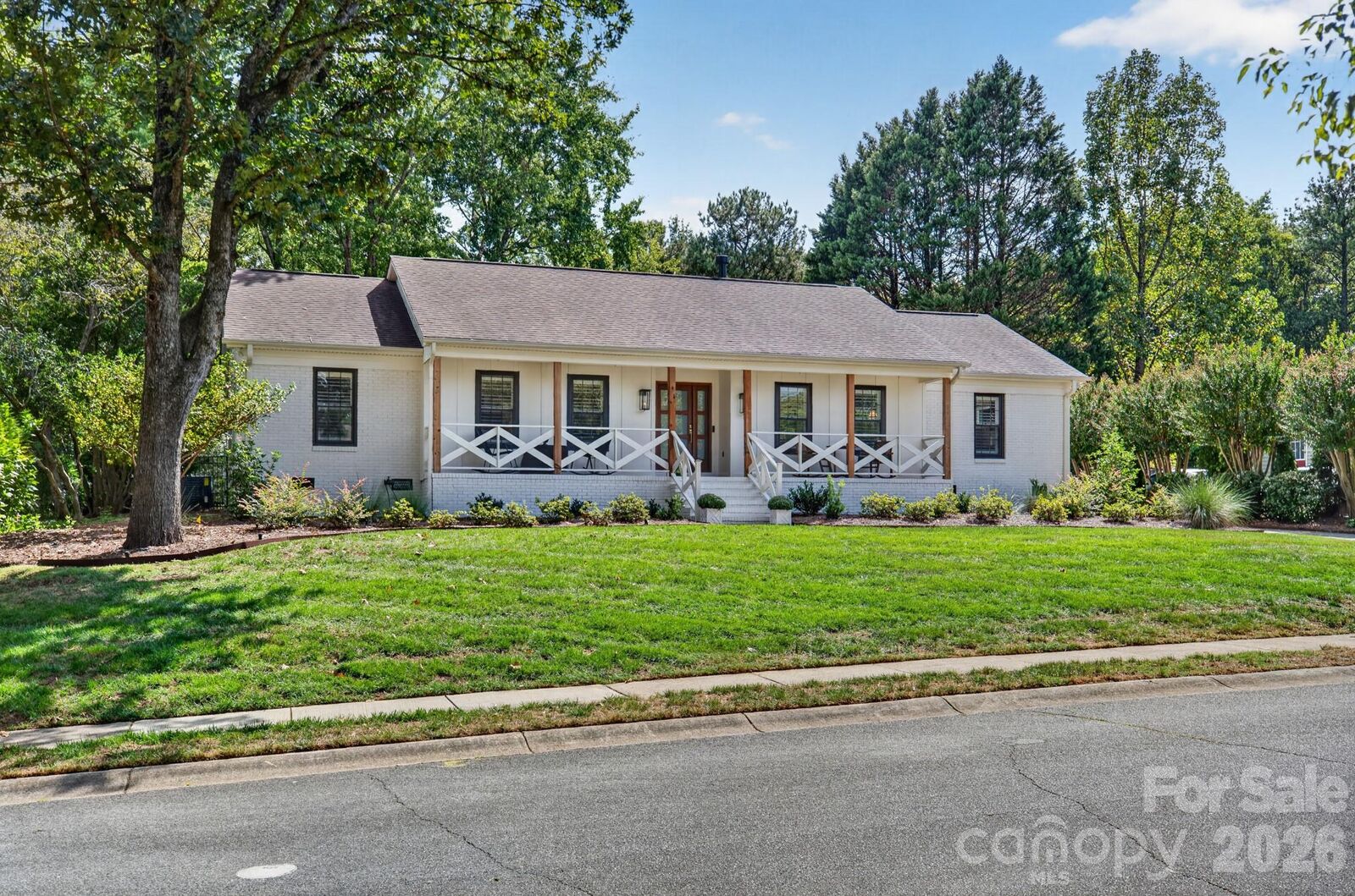 Property Photo: 2021 Lynbridge Drive NC 28270