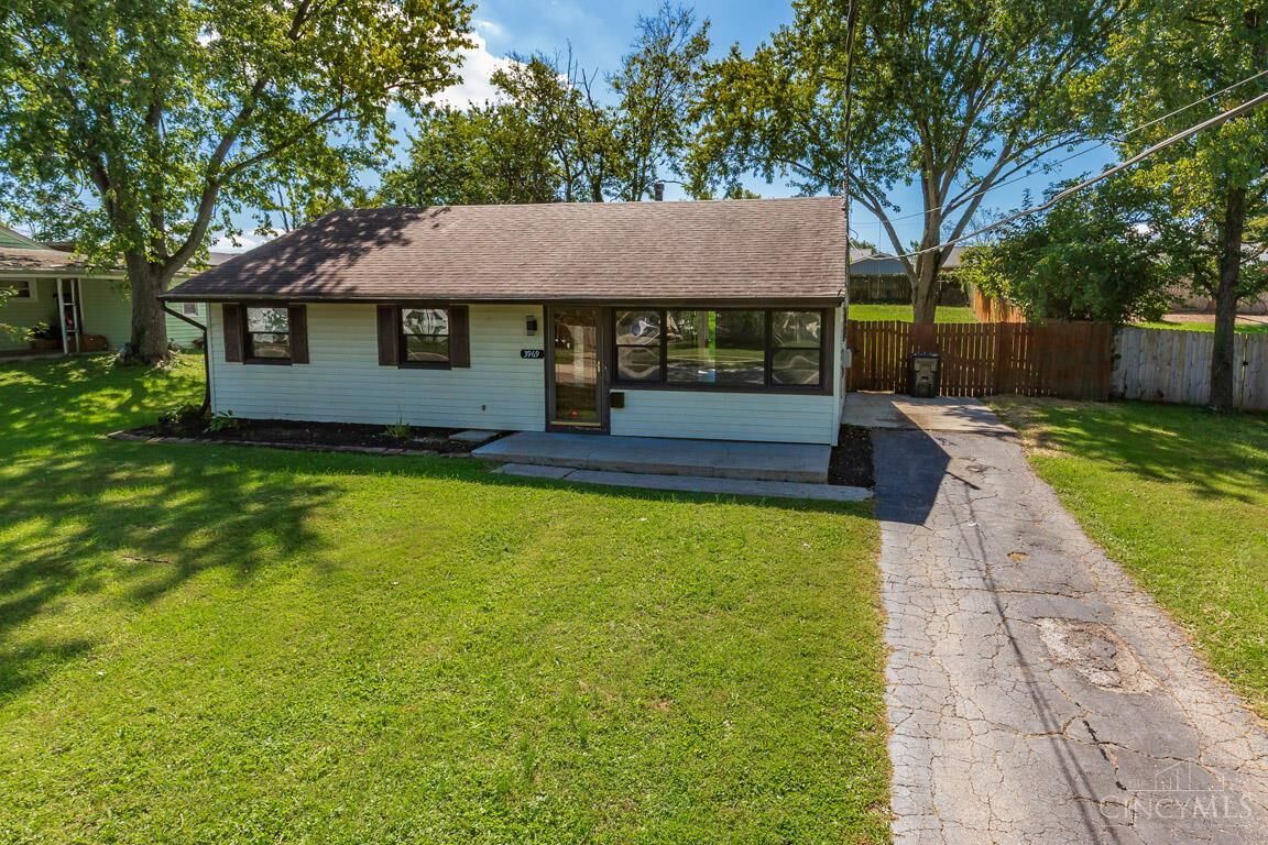 Property Photo: 3969 Larchview Drive OH 45236