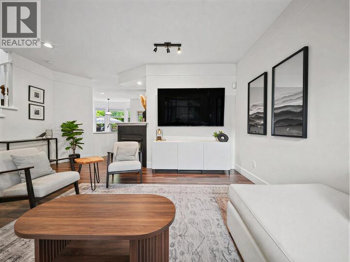 Property Photo: 2123 Clarke Street 4 BC V3H 1Y5