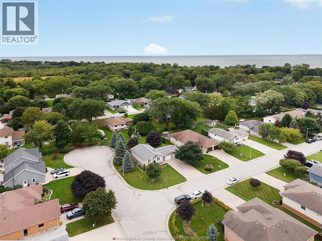 Property Photo:  856 Lawndale Avenue  ON N9Y 3Y8 