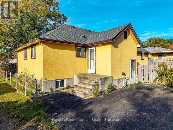 Property Photo:  210 Powley Street  ON P7A 2K9 