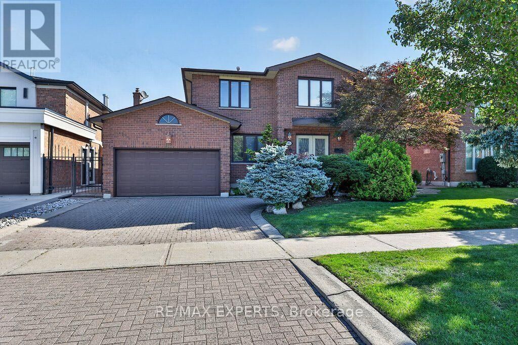 Property Photo:  96 Benjamin Drive  ON L4L 1H9 