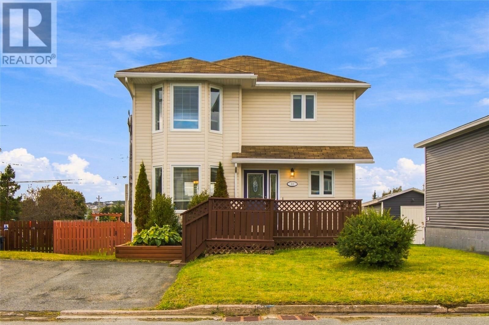 Photo de la propriété:  10 Clevedon Crescent  NL A1L 1E9 