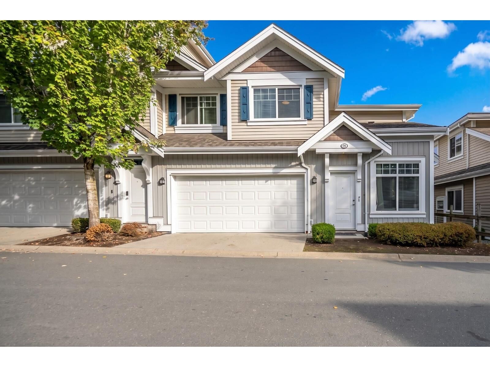 Property Photo:  30748 Cardinal Avenue 4  BC V2T 0C1 