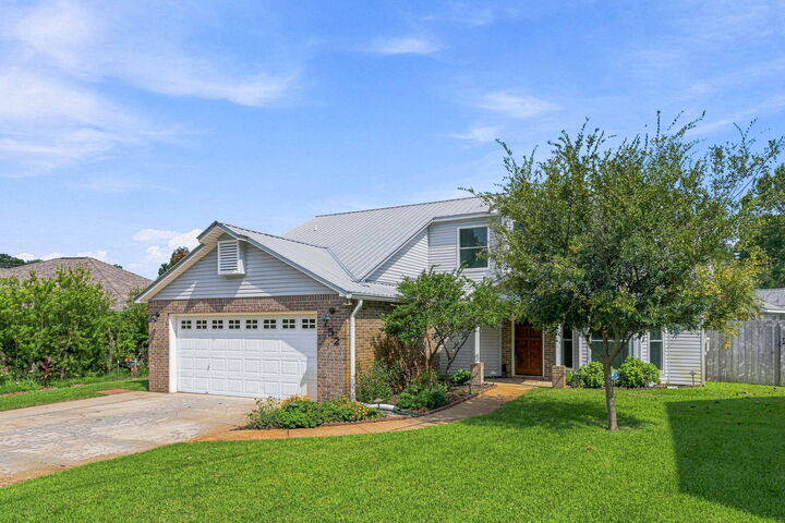 Property Photo:  752 Vintage Circle  FL 32541 