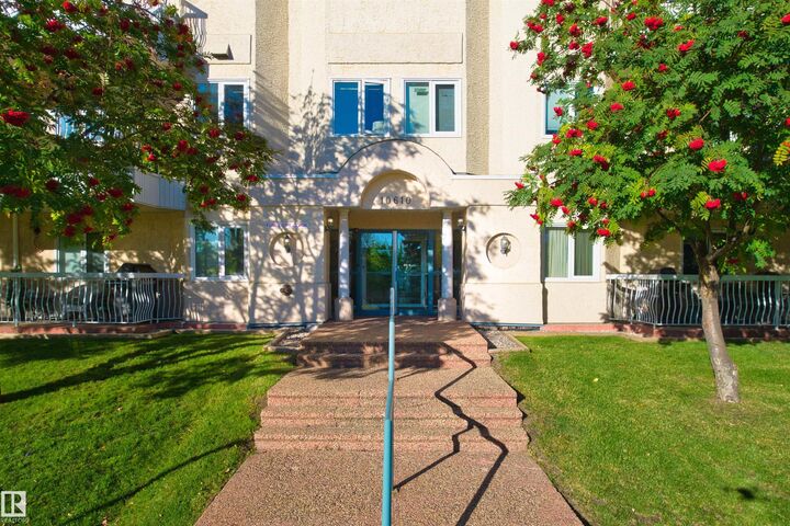 Property Photo:  10610 76 Street NW 408  AB T6A 3Y9 