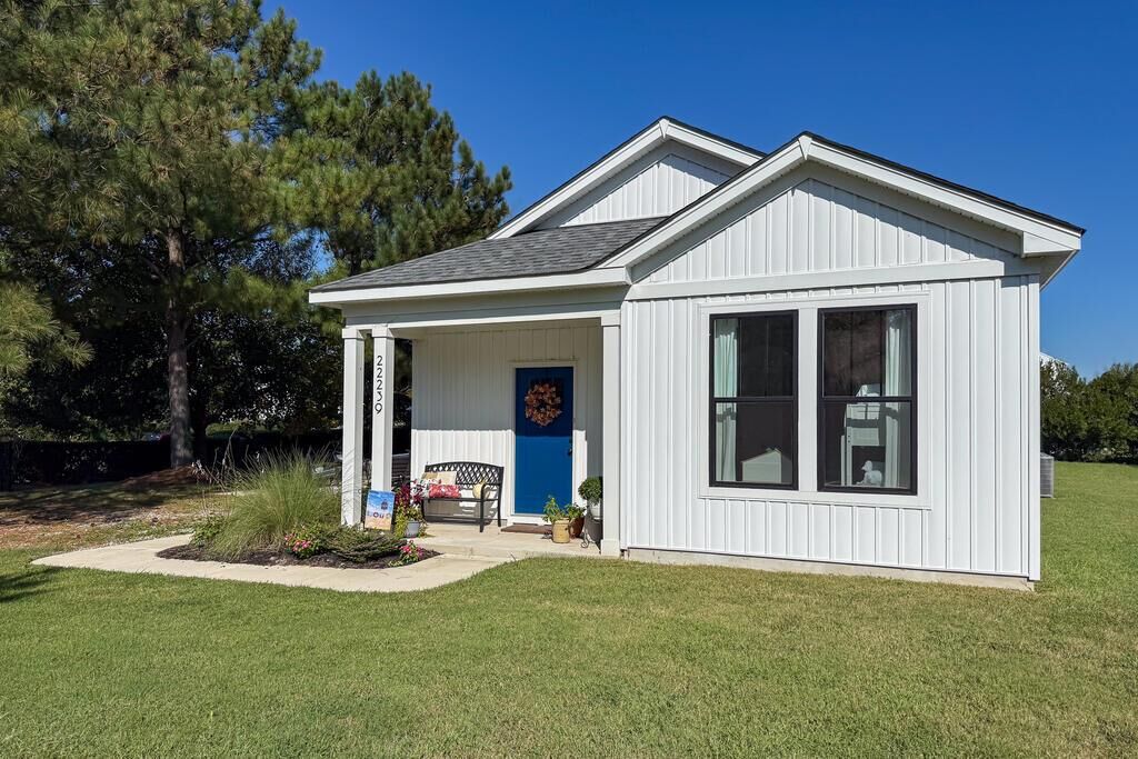 Property Photo:  22239 Kings Creek Pkwy  VA 23310 