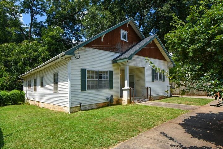 Property Photo:  19 Clifton Street  GA 30317 