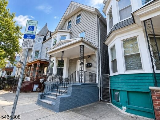 Property Photo:  131 S 8th St 2  NJ 07107 