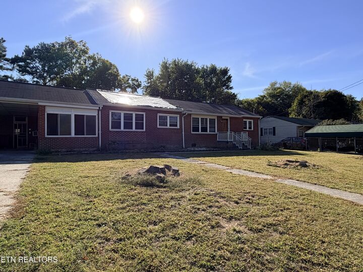 Property Photo:  317 Woodlawn Drive  TN 37763 