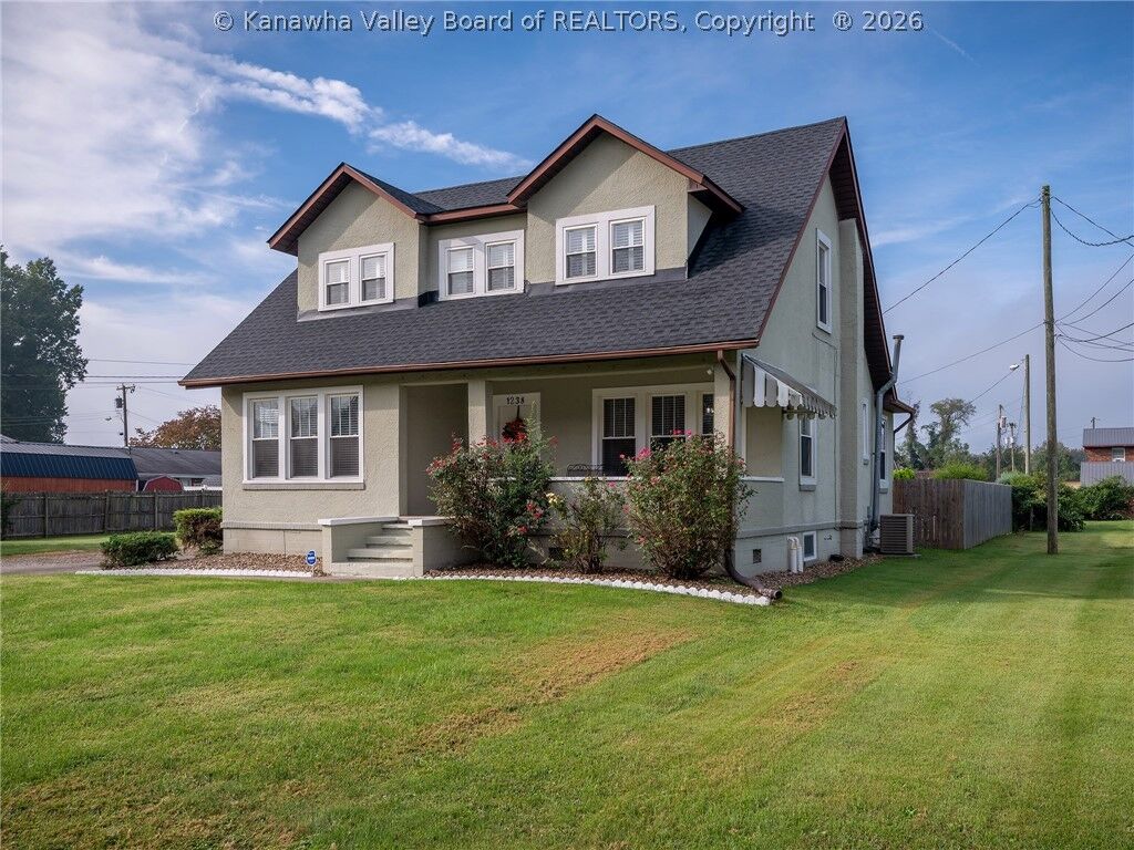 Property Photo: 1238 Main Avenue WV 25143