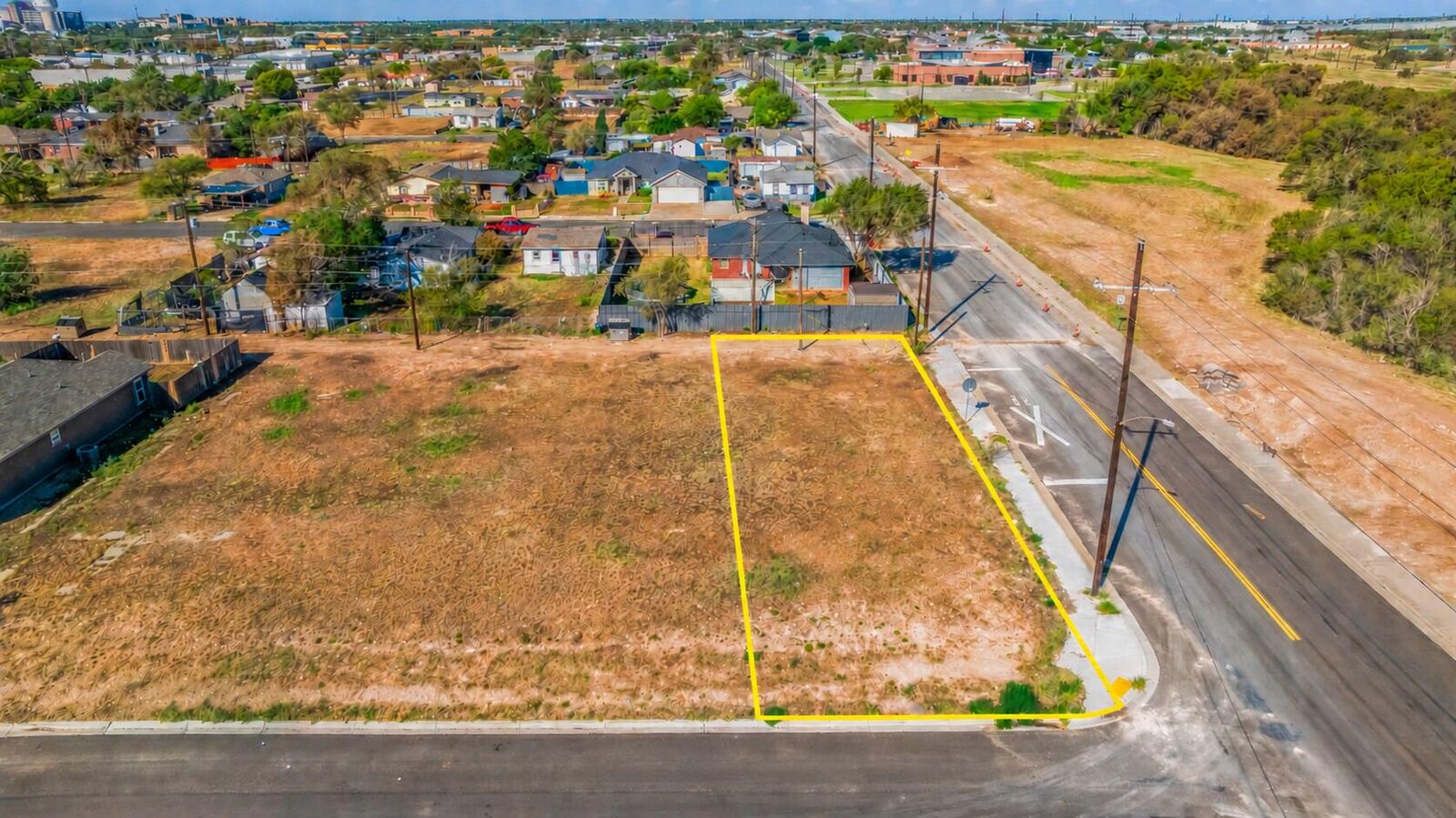 Property Photo:  329 N Avenue Q  TX 79415 