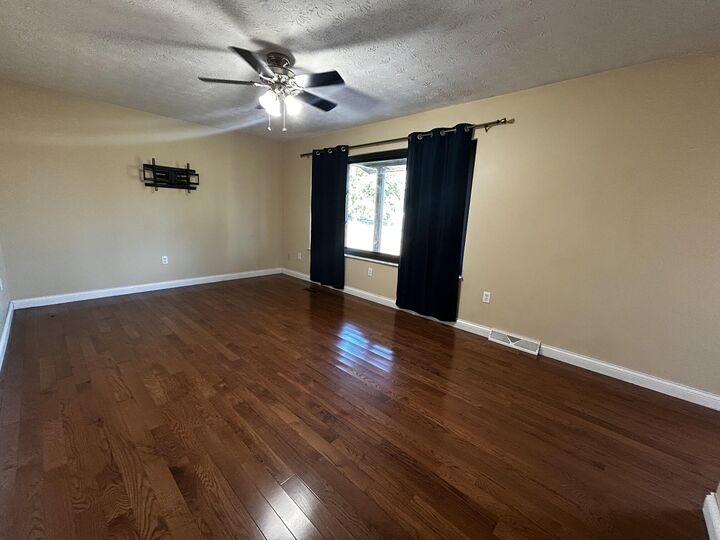 Property Photo:  411 Boat Dock Road  KY 42501 
