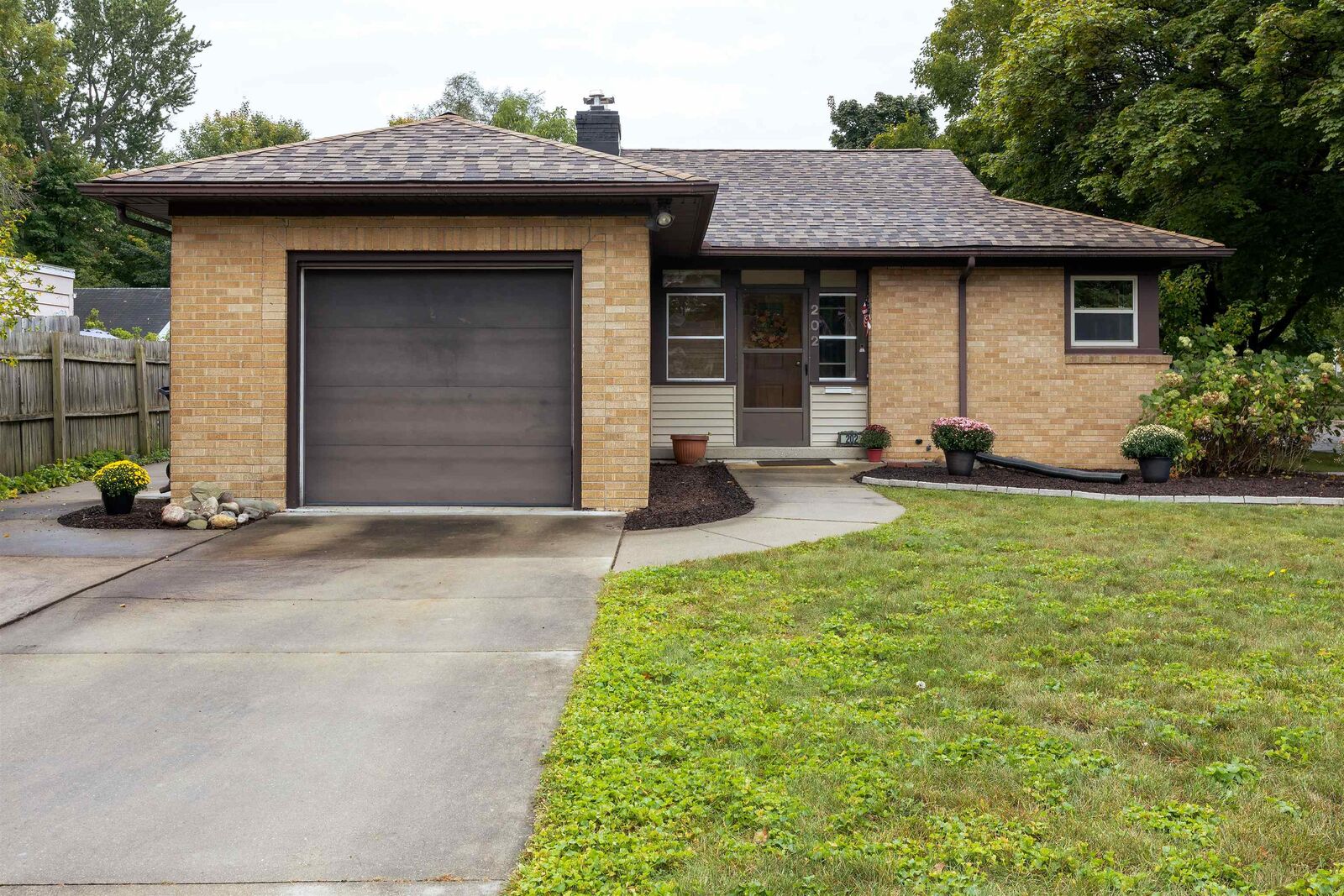 Property Photo:  202 William  MI 48640 