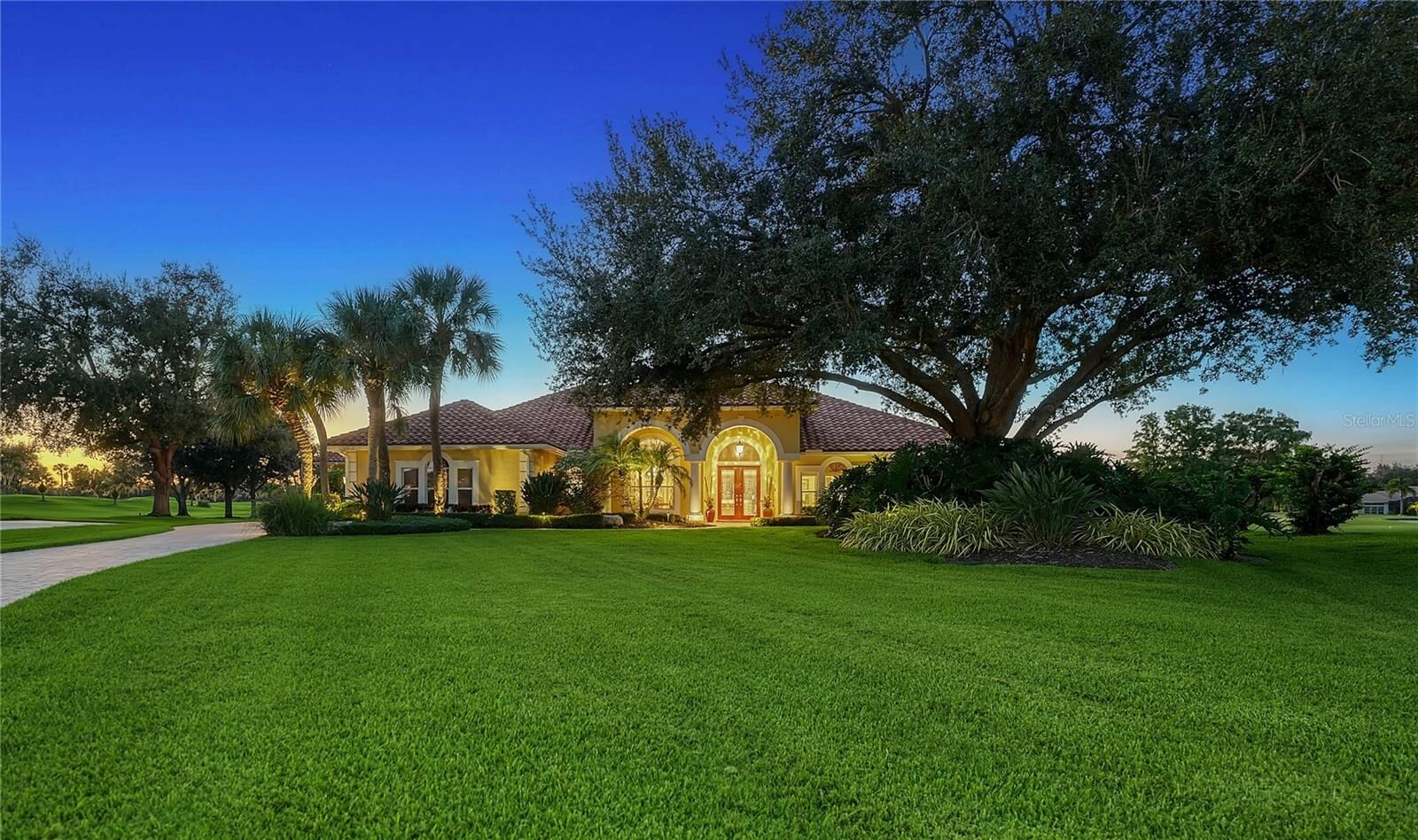 Property Photo:  8250 Hugh Alison Place  FL 34240 