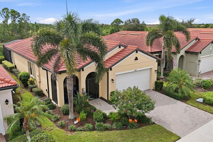 Property Photo: 10441 Crooked Creek Drive FL 34293
