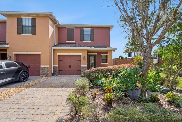Property Photo:  1901 Glen Mist Cove  FL 32750 