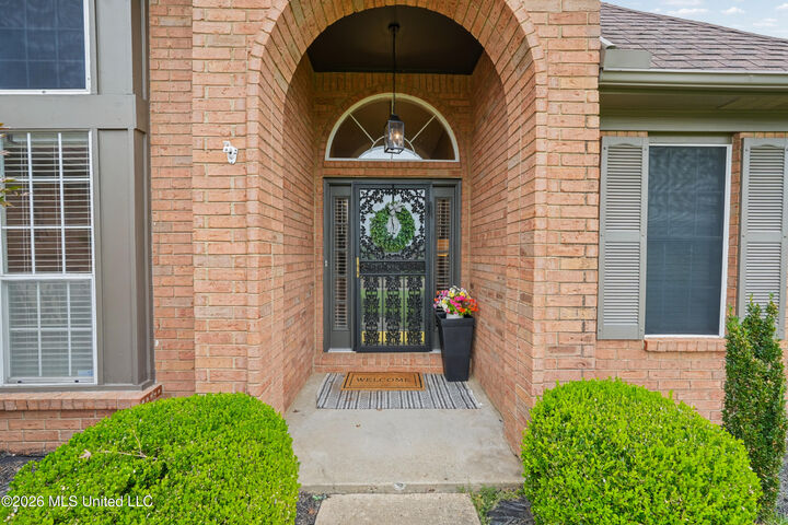 Property Photo: 6724 Braybourne Main MS 38654