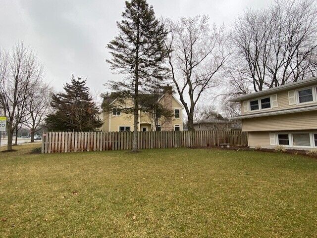 Property Photo: 340 Sycamore Drive IL 60540