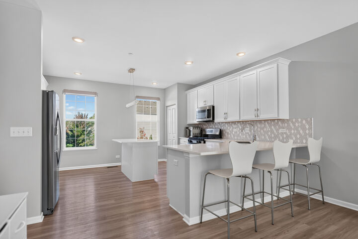 Property Photo:  1627 Sager Way  IL 60510 