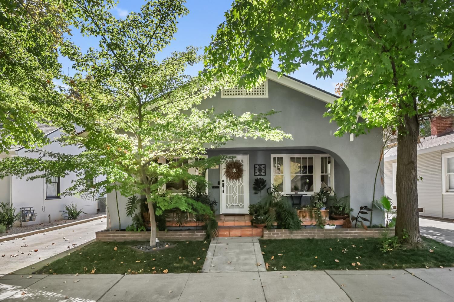 Property Photo: 1812 Larkin Way CA 95818