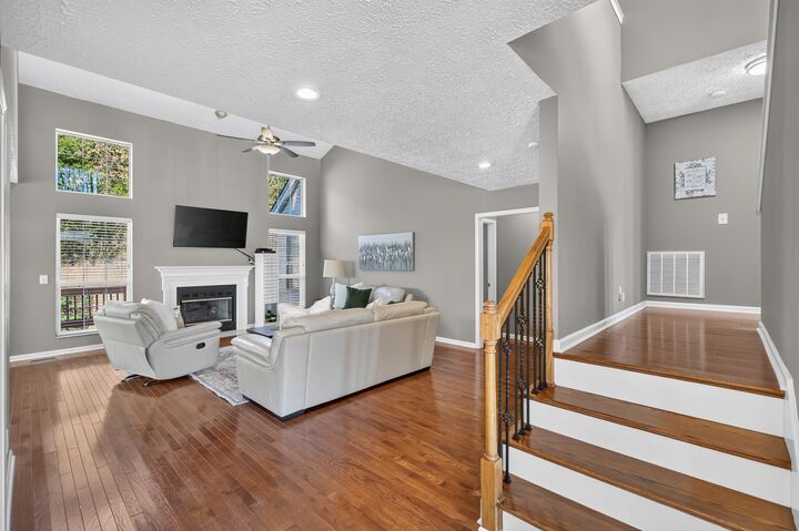 Property Photo:  124 Paige Park Ln  TN 37072 