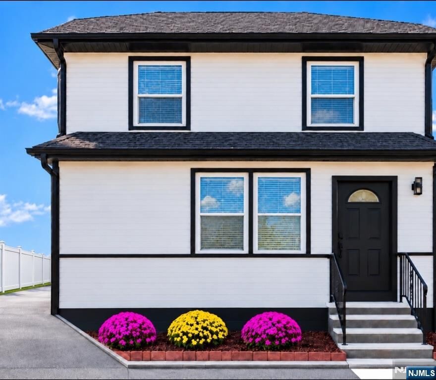 Property Photo:  17 Whittlesey  NJ 07050 