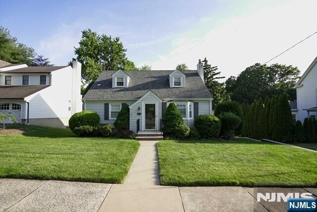 Property Photo:  237 Glen Avenue  NJ 07432 