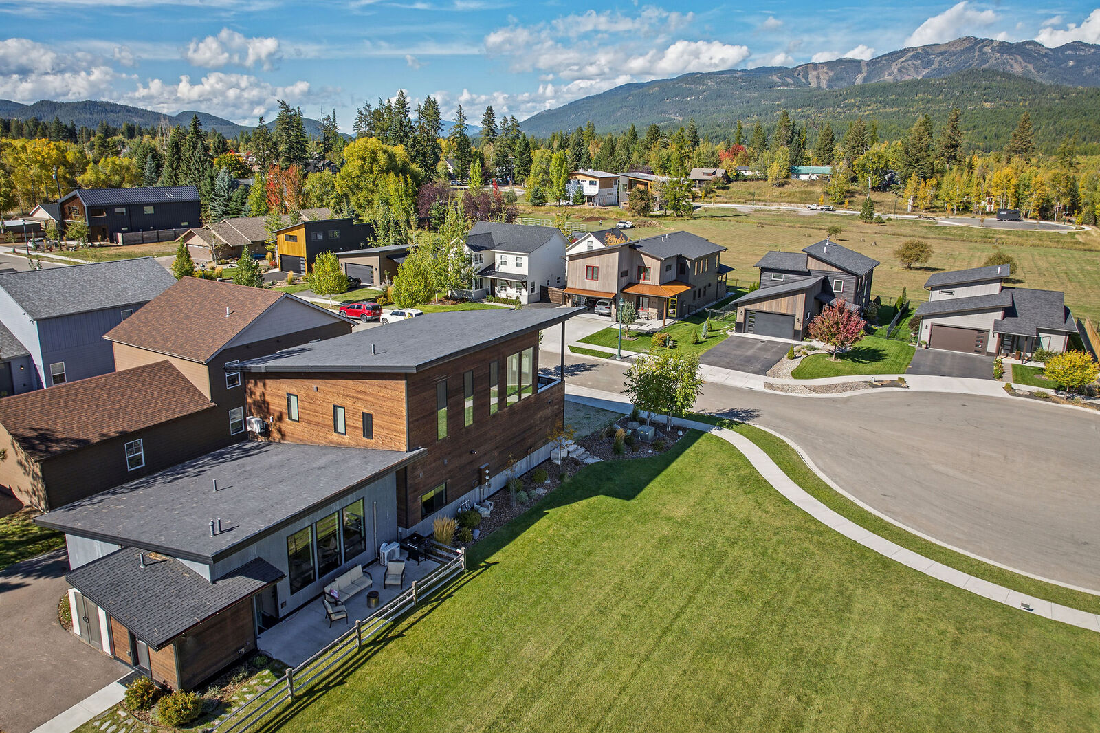 Property Photo:  751 Cottonwood Court  MT 59937 