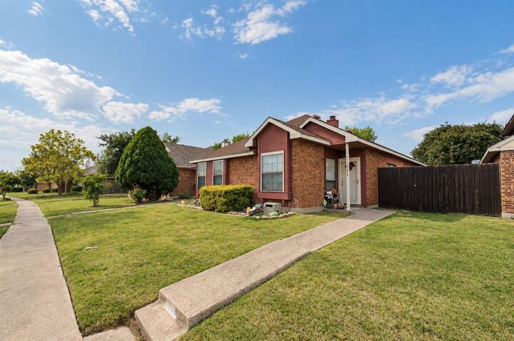 Property Photo:  1733 Wheatfield Drive  TX 75149 