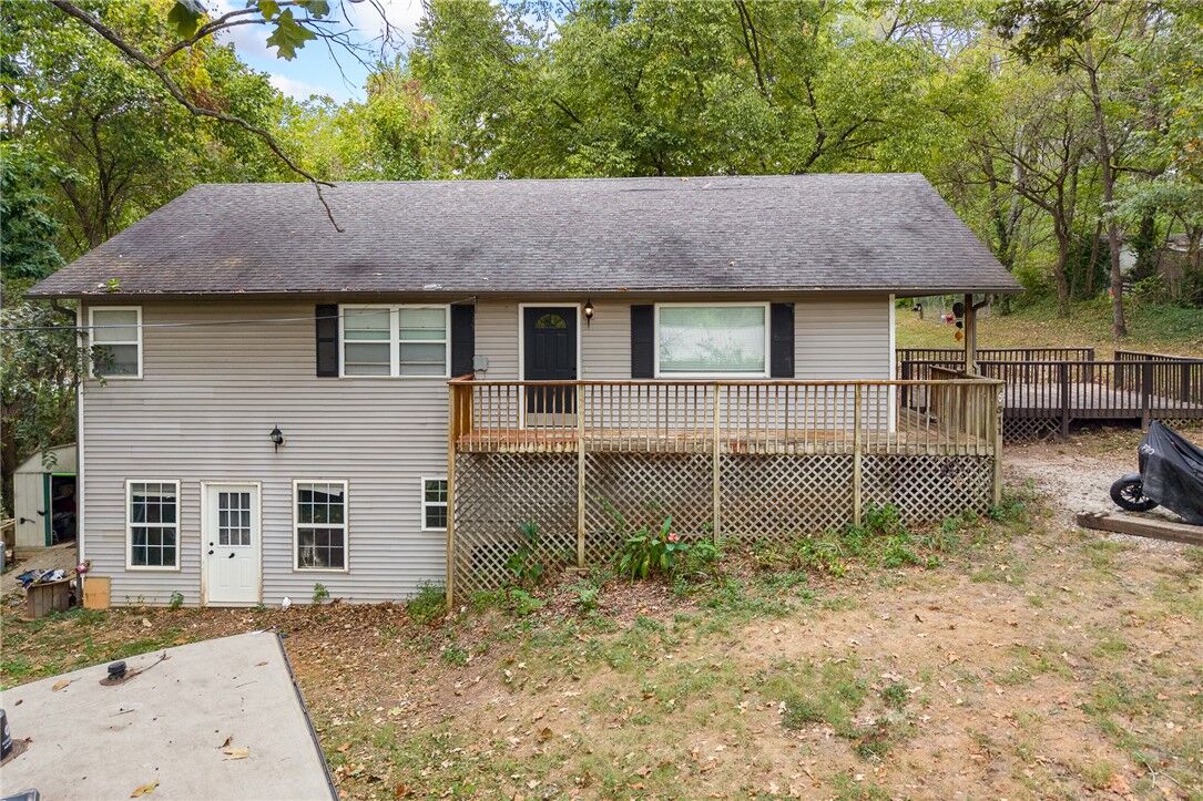 Property Photo:  511 E Gordon Avenue  AR 72601 