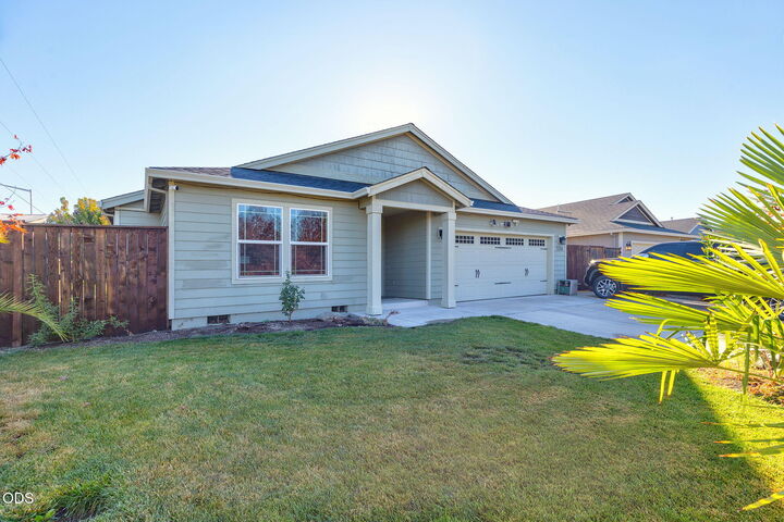 Property Photo: 7594 27th Street OR 97503