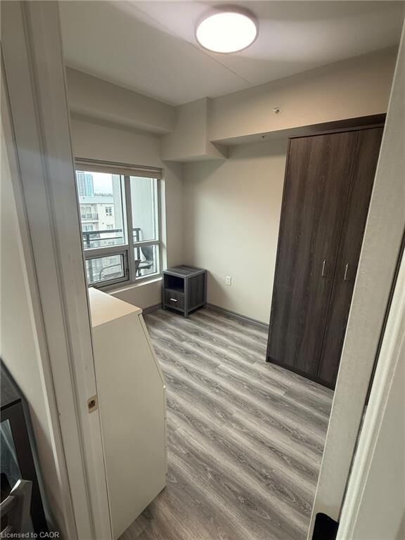 Property Photo:  275 Larch Street 511 #F  ON N2L 3R2 