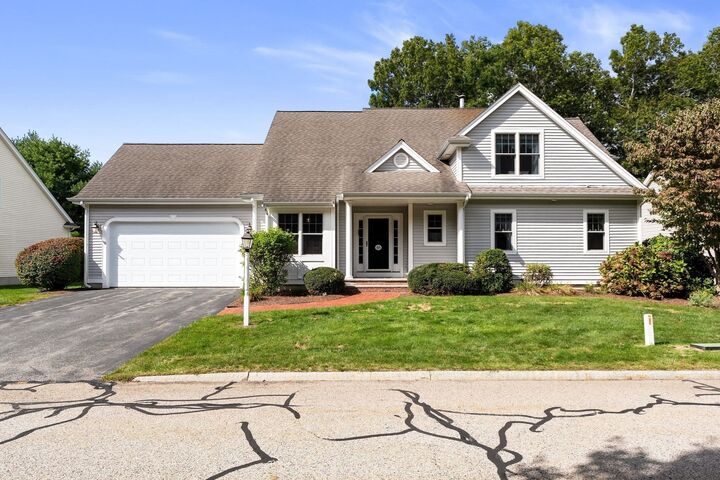 Property Photo:  46 Holly Circle 46  MA 02364 