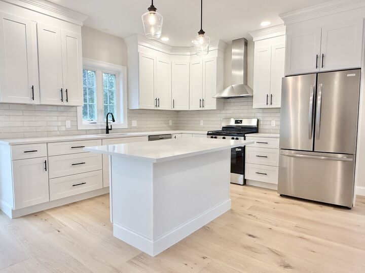 Property Photo:  33 Tyng Road  MA 01879 