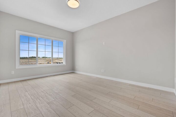Property Photo:  9755 Huxbury Drive NE  AB T2A 8C3 