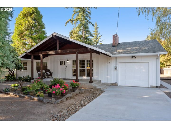Property Photo: 7403 SW Mapleleaf St OR 97223