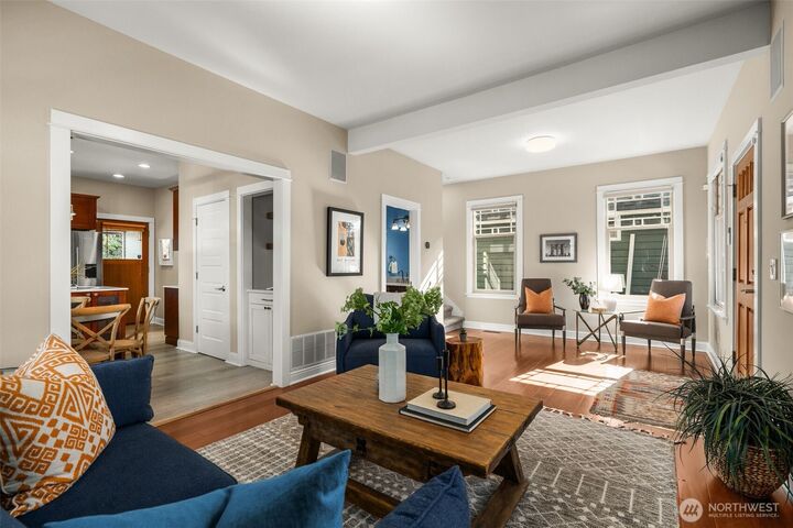 Property Photo:  4502  Cascadia Avenue S  WA 98118 