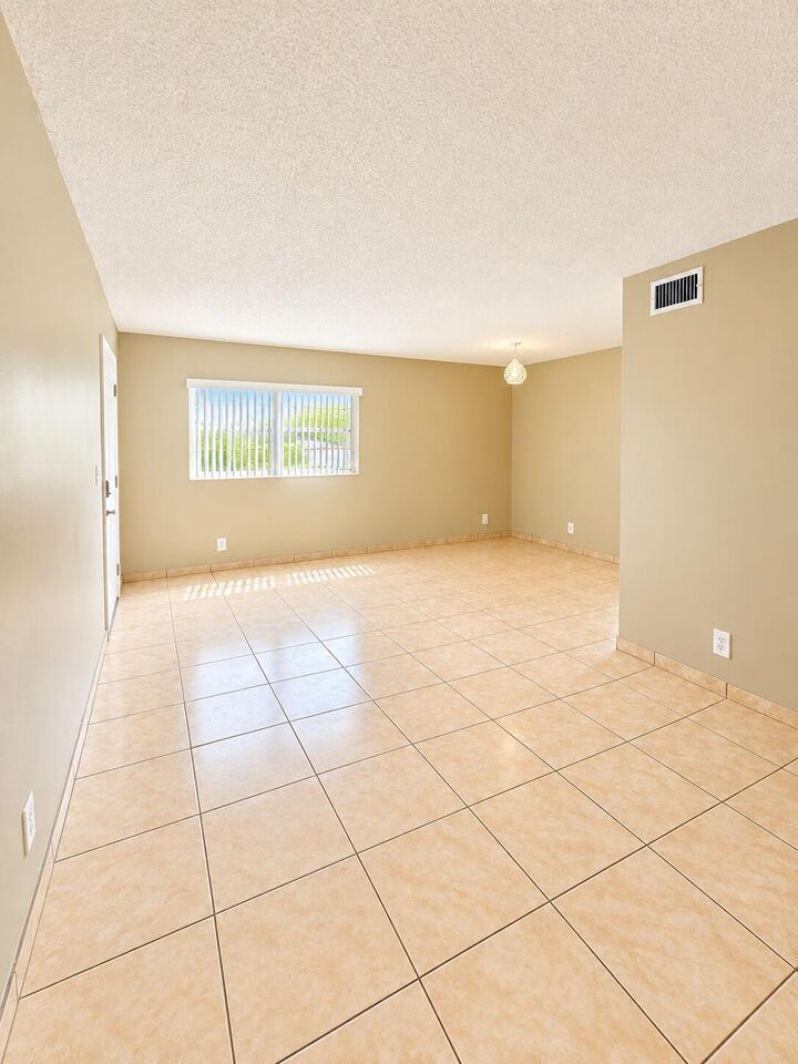 Property Photo:  4135 NW 88th Avenue 101  FL 33065 
