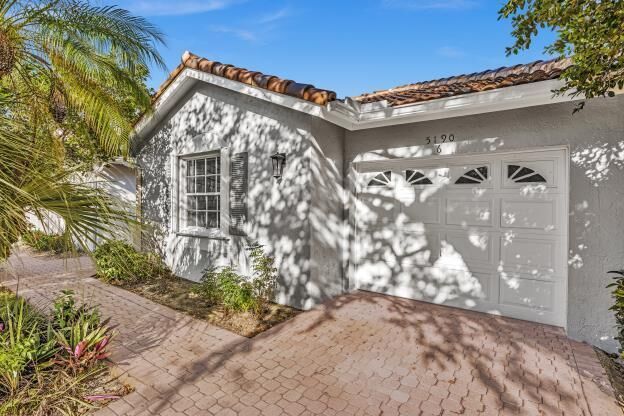 Property Photo: 5190 Sabal Gardens Lane 6 FL 33487