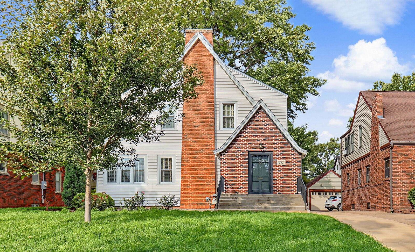 Property Photo:  337 N Dellrose Ave  KS 67208 