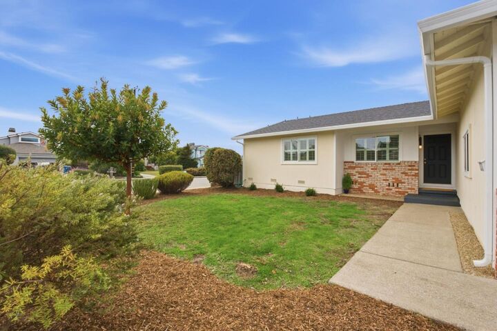 Property Photo:  400 Kehoe Avenue  CA 94019 