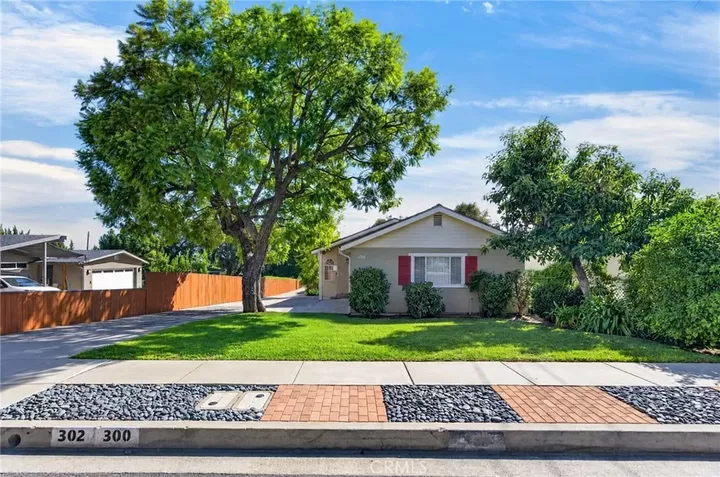 Property Photo:  300 W Laurel Avenue  CA 91024 