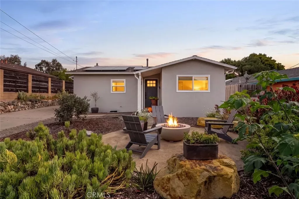 Property Photo: 1162 14th CA 93402