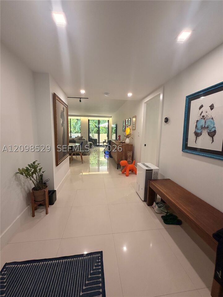 Property Photo: 181 Crandon Blvd 109 FL 33149