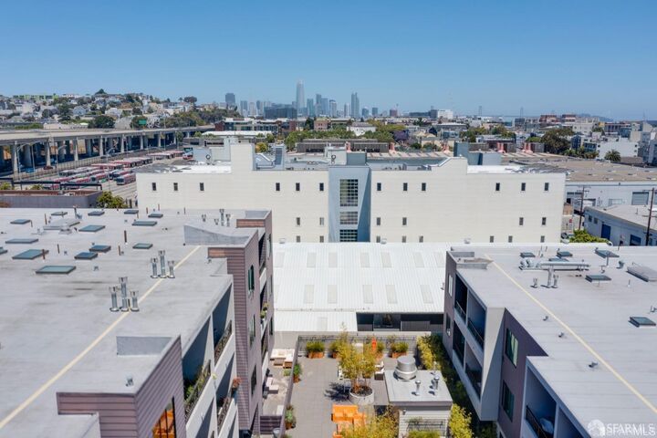 Property Photo:  1260 Minnesota Street 302  CA 94107 