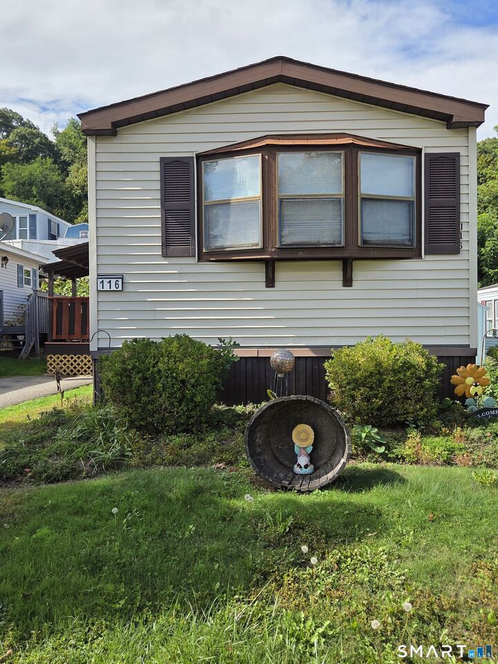 Property Photo:  116 Woodland Park  CT 06484 