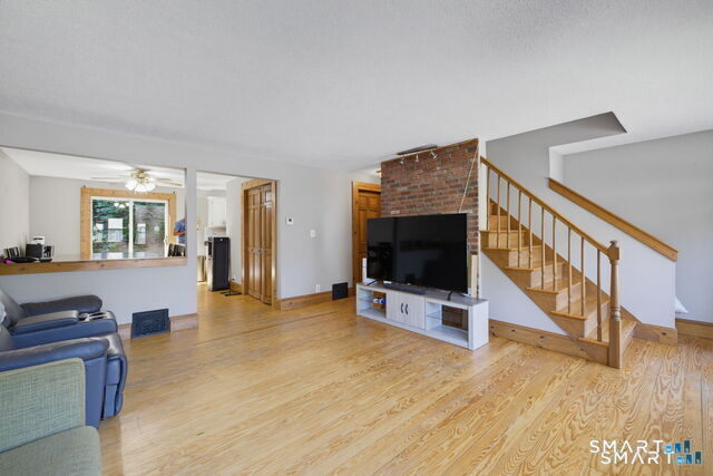 Property Photo:  399 Adams Street 6  CT 06042 