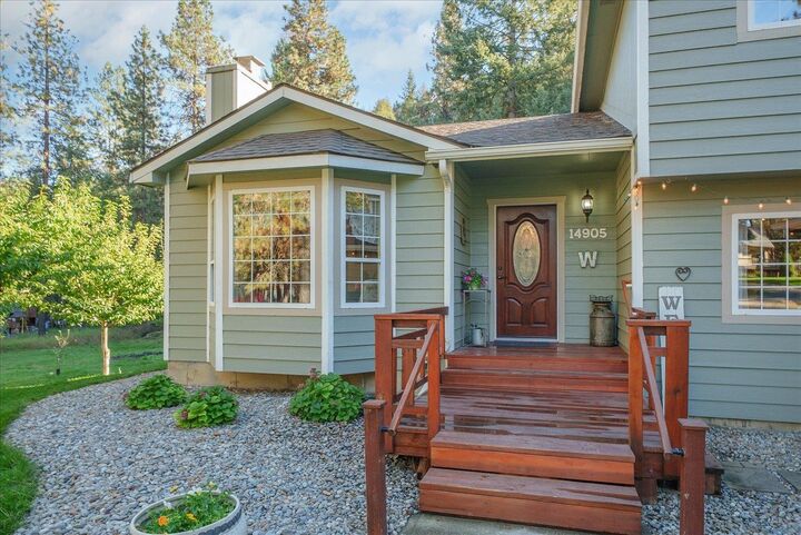 Property Photo: 14905 W Maybob Rd WA 99026